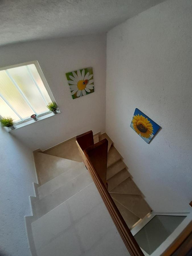 Comfort Apartments Трогир Экстерьер фото