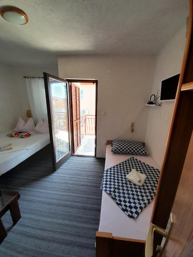 Comfort Apartments Трогир Экстерьер фото